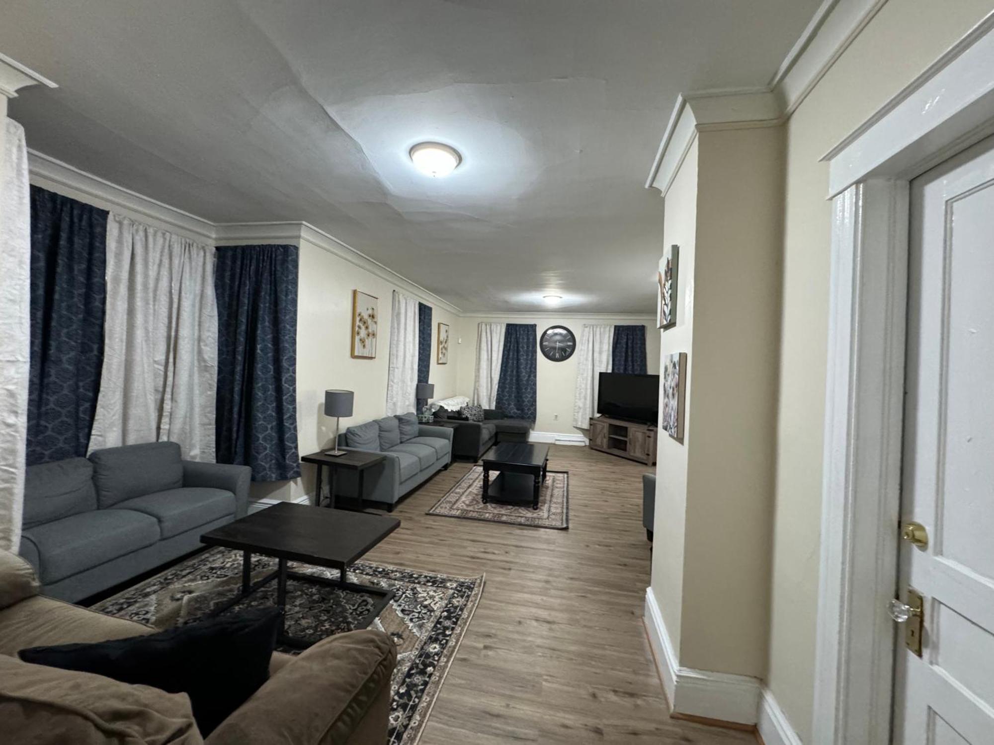 Comfy Getaway, 5 Bed, Sleeps 9, Walk To Falls! Ниагарски водопад Екстериор снимка