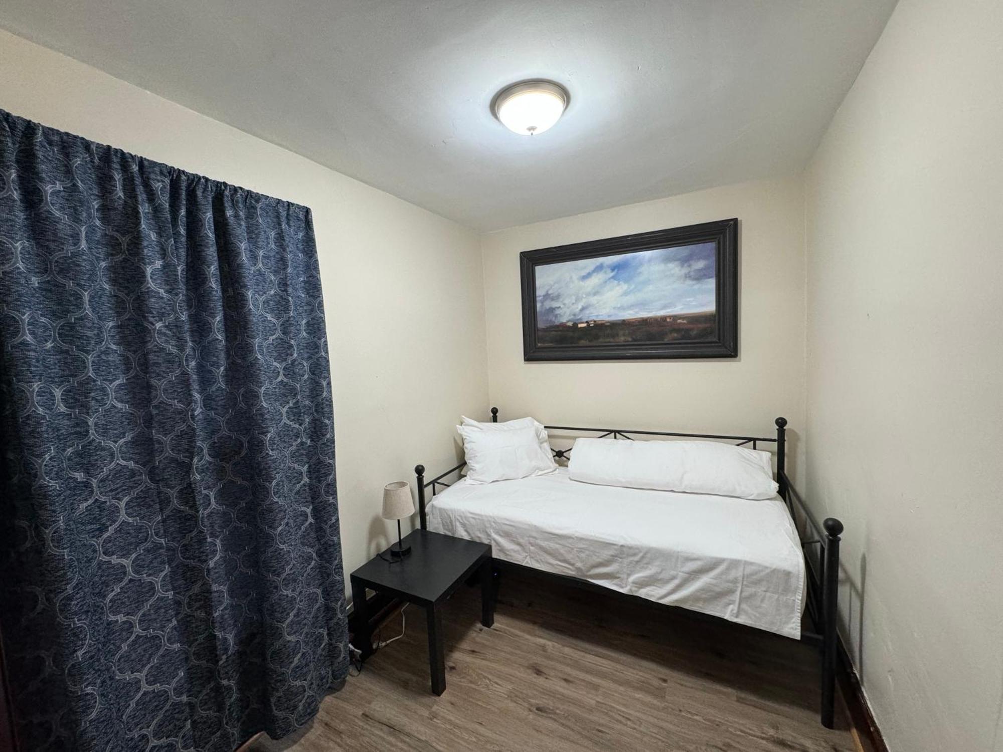 Comfy Getaway, 5 Bed, Sleeps 9, Walk To Falls! Ниагарски водопад Екстериор снимка